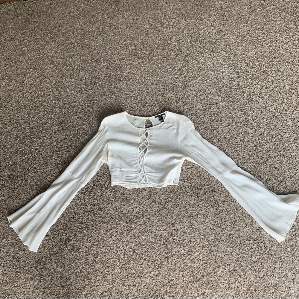 White flare sleeved front detailed crop top